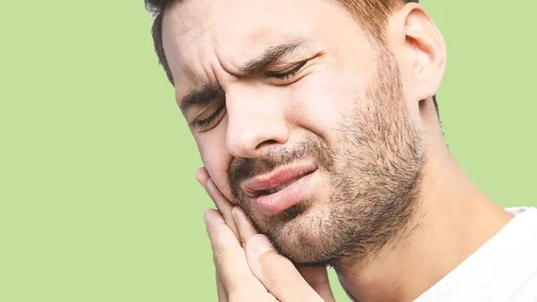 Gum Swelling and Cheek Inflammation: Discover the main causes, proven herbal remedies, and medical treatments to relieve gum swelling and cheek inflammation effectively and safely.