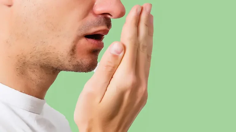 رائحة الفم الكريهة من المعدة