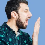 كيف أعرف أن رائحة الفم من المعدة
