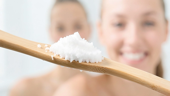 How to Whiten Teeth Using Baking Soda